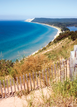 沉睡熊Dunes Natioanl湖岸